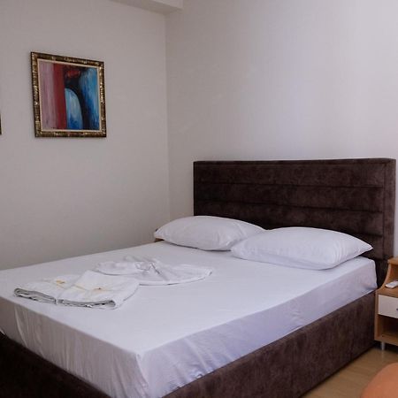 Albjona Guesthouse Tirana Exterior foto